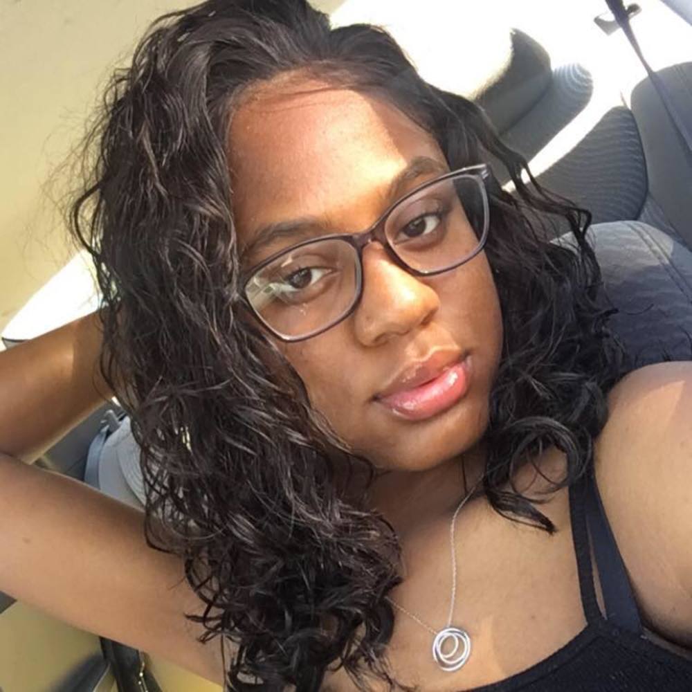 Meet your Posher, Karlysha